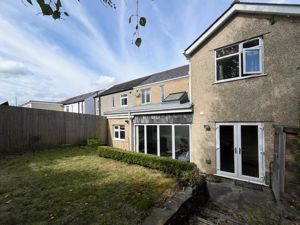 Photo 30- click for photo gallery